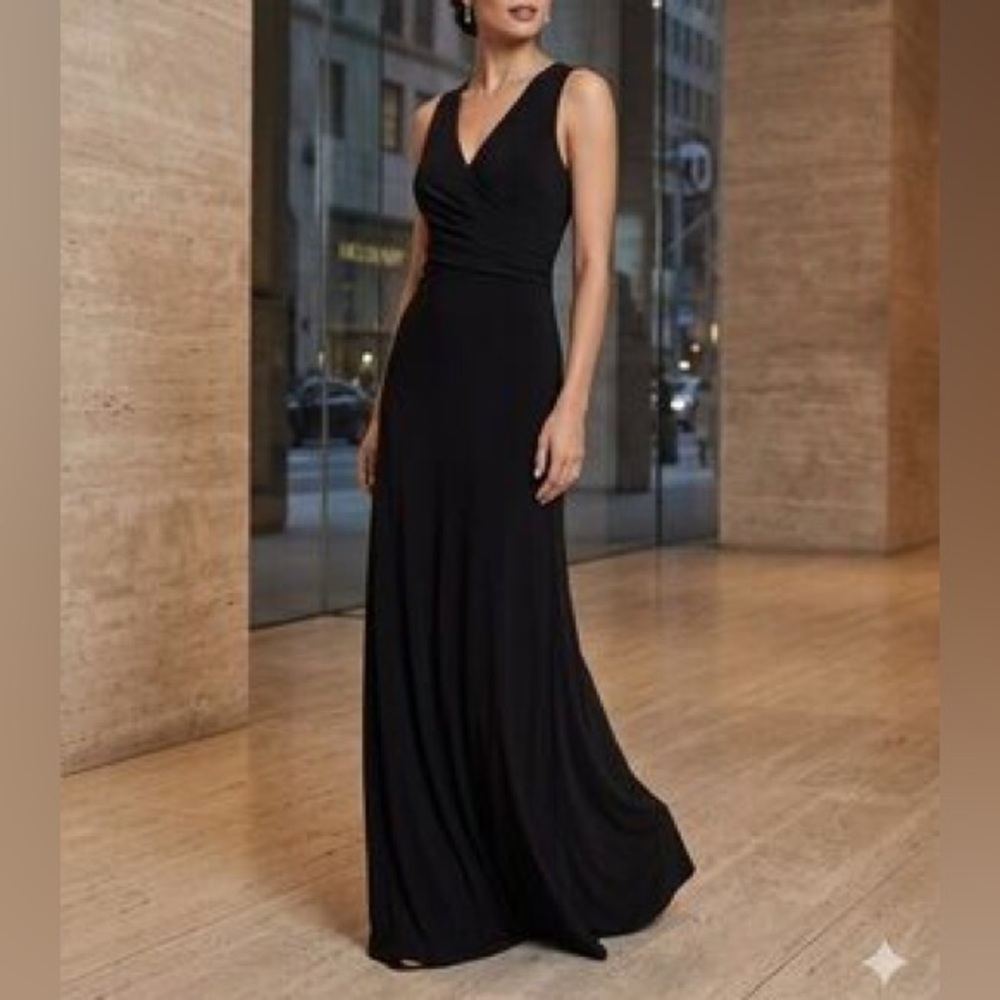 Vera Wang Black Sleeveless Formal Gown Maxi Full Length Size 12 Stretch